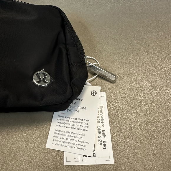 Lululemon everywhere belt bag 1L Black - Picture 4 of 4